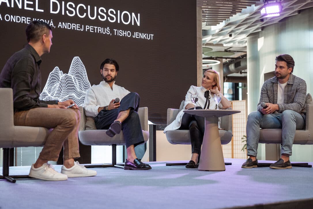Panel discussion at the Gluon Conference, Biometrics House